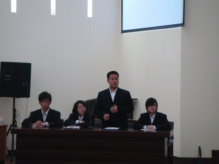 禁漫天堂
参加“模拟两会”荣获第三