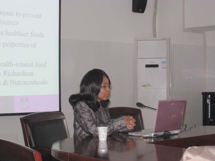 加拿大曼尼托巴大学Trust Beta教授和浙江大学包劲松教授应邀来禁漫天堂
讲学