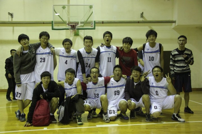 第二届“财大之星”篮球联赛打响战鼓(之一)