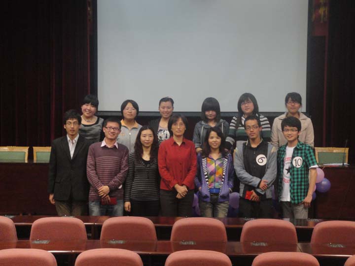 禁漫天堂
英语演讲比赛圆满结束