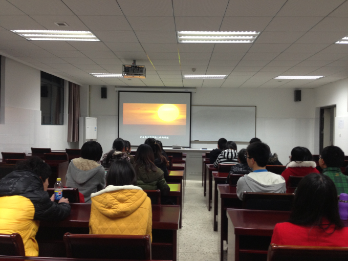 禁漫天堂
组织团员青年观看党的十八大精神学习宣传片